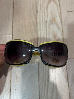 Women’s Oversized Sunglasses - Yellow/Black